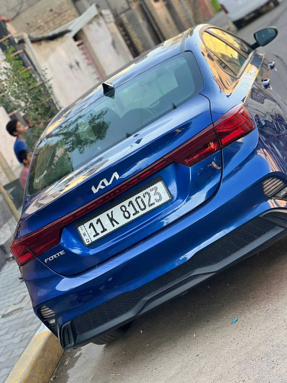 سلام عليكم كيه فورتي 2023    السياره نضيفه وفول ماعده الفتحه  السياره بس قمارتها اشويه بيها رصعات  وهاذ الحادث موجد بل صوره  السياره رايدها 135 وبيها مجال العنوان الشعله رقم ***********
