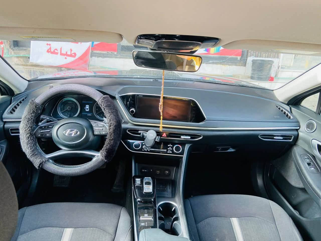 للبيع سوناتا هايبرد 2023
وارد امريكي رقم بغداد باسمي تحويل فوري

المواصفات:
- الموديل: 2023
- المحرك: 2000cc هايبرد اقتصادي
- الكير: اوتوماتيك 
- الممشى: 57.450 كم شرعي
- اللون: .... رصاصي 
- المواصفات: فل ما عدا الفتحة

حالة السيارة:
السيارة مصلحة ونظيفة وجاهزة 
بيها صبغ جاملغات + تبديل باب امامي يسار + صبغ ابواب
تقرير الكار جيك بتاريخ 19/5/2025 موجود
مكفولة من كلشي ميكانيك وكير وتبريد وايرباك
مابيها اي عطل ولا نقص

السعر: 145 ورقة  وبيها مجال بسيط

المكان: النجف 
الاستفسار: ***********

ملاحظة: تحويل فوري + سنوية جديدة
الشراي يجي يفحص بكيفة وبعدين نتفاهم
