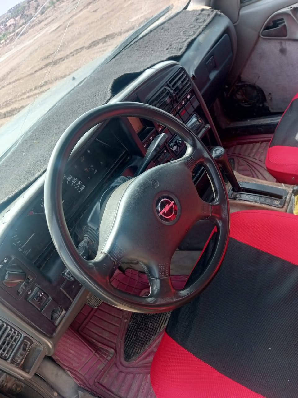 السلام عليكم ورحمه الله وبركاته سياره نوع اوبل اوميكا موديل 93 كير محرك بطه ابشرط لا تنقيص والا تبخير سياره ابلاديه مابيه صبغ السياره بيه جراد قماره وبنيد كير اوتماتيك جديد ومحرك بشرط السعر 25 وبيه مجال قليل  حتى أصل تبريد كله غراض التبريد موجوده حتى الفان شغال سياره. بيه تراي حديث غرفته كلش حلوه تخم تاير صدر جديد رقم ديالى مكان السياره ديالى الخالص ناحية السلام دلي عباس رقم صاحب المنشور ***********
