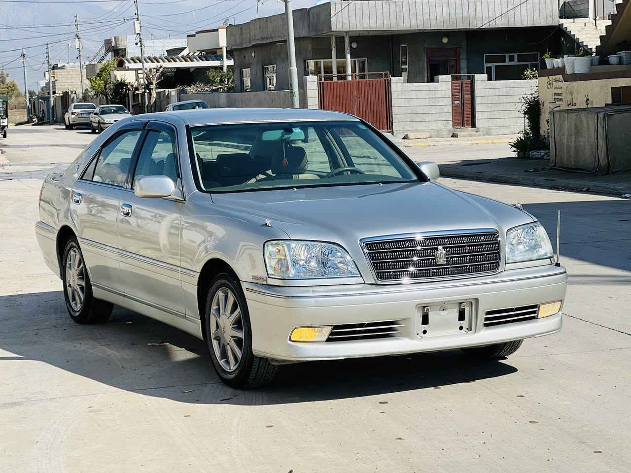 ساق D4گەورە
2003
کریستاڵ 
ناوزەرد
بێ بۆیاخ .
چوار کووشن کارەبا 
***********
***********سەیسایەق
