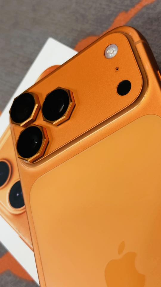 السلام عليكم
17 برو ماكس 256 ايسيم 
بطاريته 100 نظافته 100 مغلف بل كامل ppf ملحقات كامله مكاني بغداد *********** واتس سعره 1900 الف
