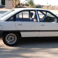 اوبل اوميغا • ١٩٩٠ • كير عادي