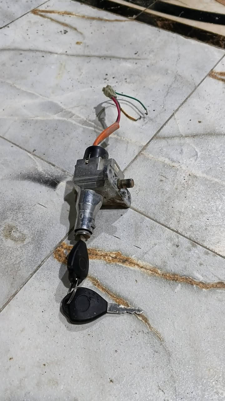 غراض للبيع كله شغاله 

كزوز رياضي فقط كاص البوريه وماخذه

جوزه شغاله 

لايت زنون عالي وناصي شغال

راجز مال تفصيخ اثنين

كابريته 

غراض تفصيخ


**إذا كنت صاحب هذا الإعلان وتريد حذفه لأي سبب، رجاءا أرسل رسالة إلى الدعم الفني**