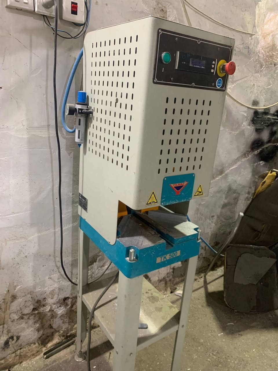 للبيع كاوية يلمز شرط النضافه والشغل للأستفسار اتصل او تفضل خاص
***********
***********
يوجد توصيل حسب الأتفاق
