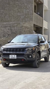 للبيع كمبارس 2023 ماشية 17 الف بأسمي بسعر مناسب 07737872116