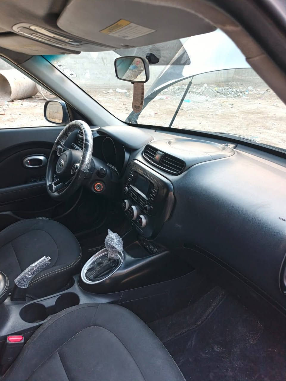 كيا صول 2016 امريكي
محرك 2000
رقم  انكليزي هزة جديدة
كير و محرك مكفول
العنوان كربلاء الحسينية 
سعر 90 ورقة وبيه مجال 

***********
