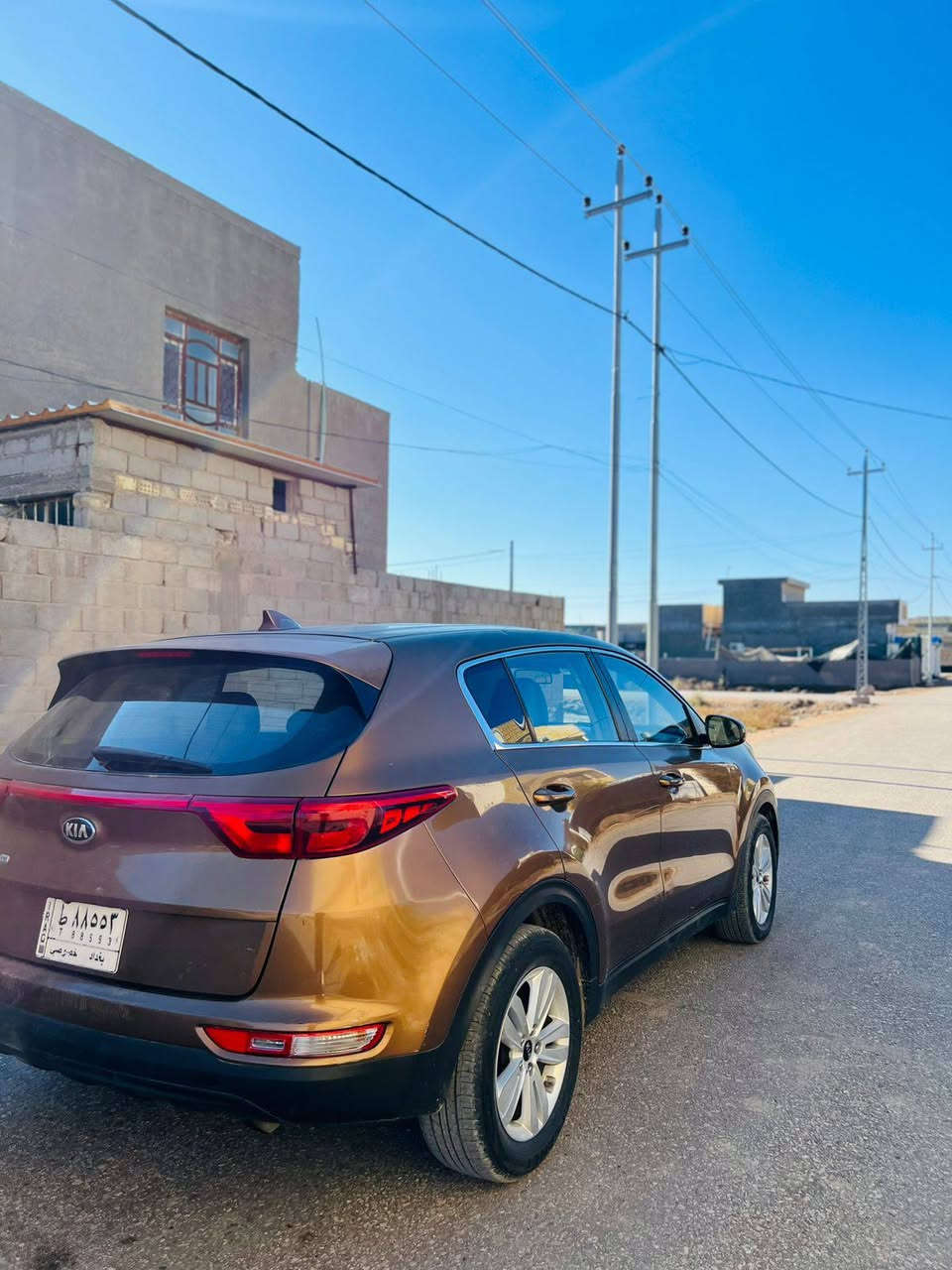 السلام عليكم سبورتج موديل 2017رقم بغداد السياره جاهزه كير ومحرك كفاله وحداديه جديده تخم تاير جديد سياره جاهزة ماناقصها برغي وارد امريكي حادثها موضع بل منشور بيها 3قطع كلير بدون ايرباك بدون دواخل 
السعر 135وبيها مجال اللاستفسار ***********
مواصفات نص فوول
