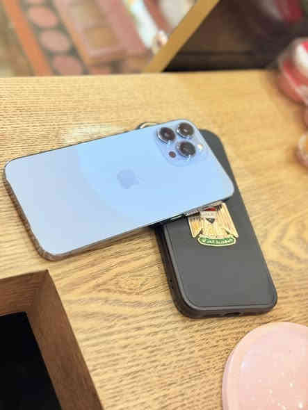 للبيع ايفون 13 برو ماكس 
ذاكره 256 
الجهاز مكفول من الفتح والتبديل 
نضافة 100‎%‎
تك سيمكارت المرغوب 
رقم النموذج M 
شركة ماستر 
البطارية 86
السعر 750
***********
