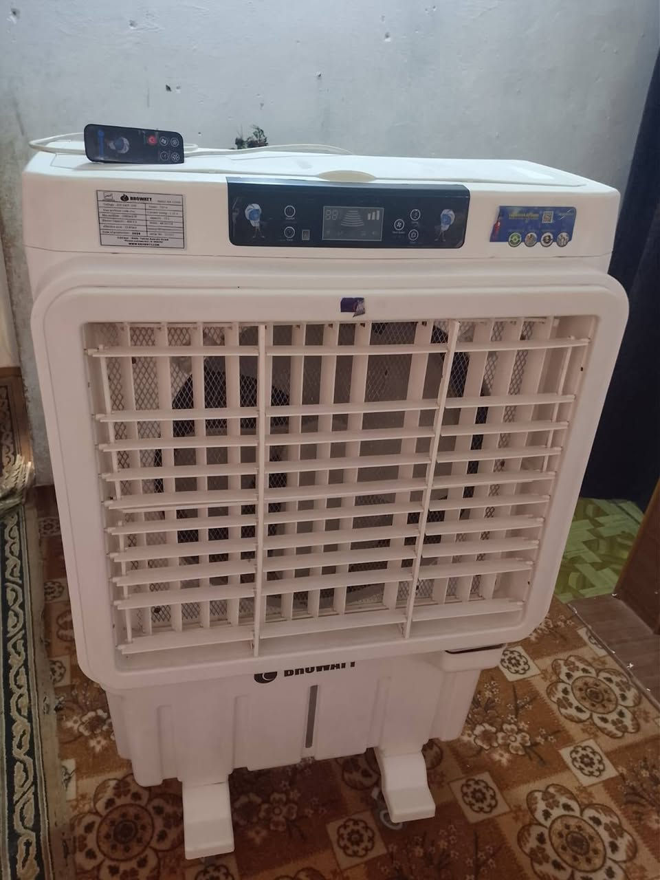 مبردة داخليه الحجم الكبير العام ماخذيها بعدها جديده عل الريمونت


**إذا كنت صاحب هذا الإعلان وتريد حذفه لأي سبب، رجاءا أرسل رسالة إلى الدعم الفني**