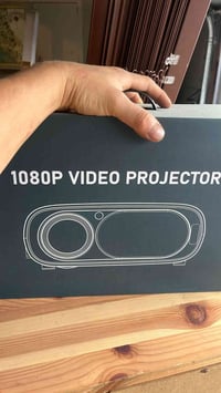 داتا شو عملاق يعمل بالذكاء الاسطناعي المواصفات يتميز هذا الجهاز بالموا...