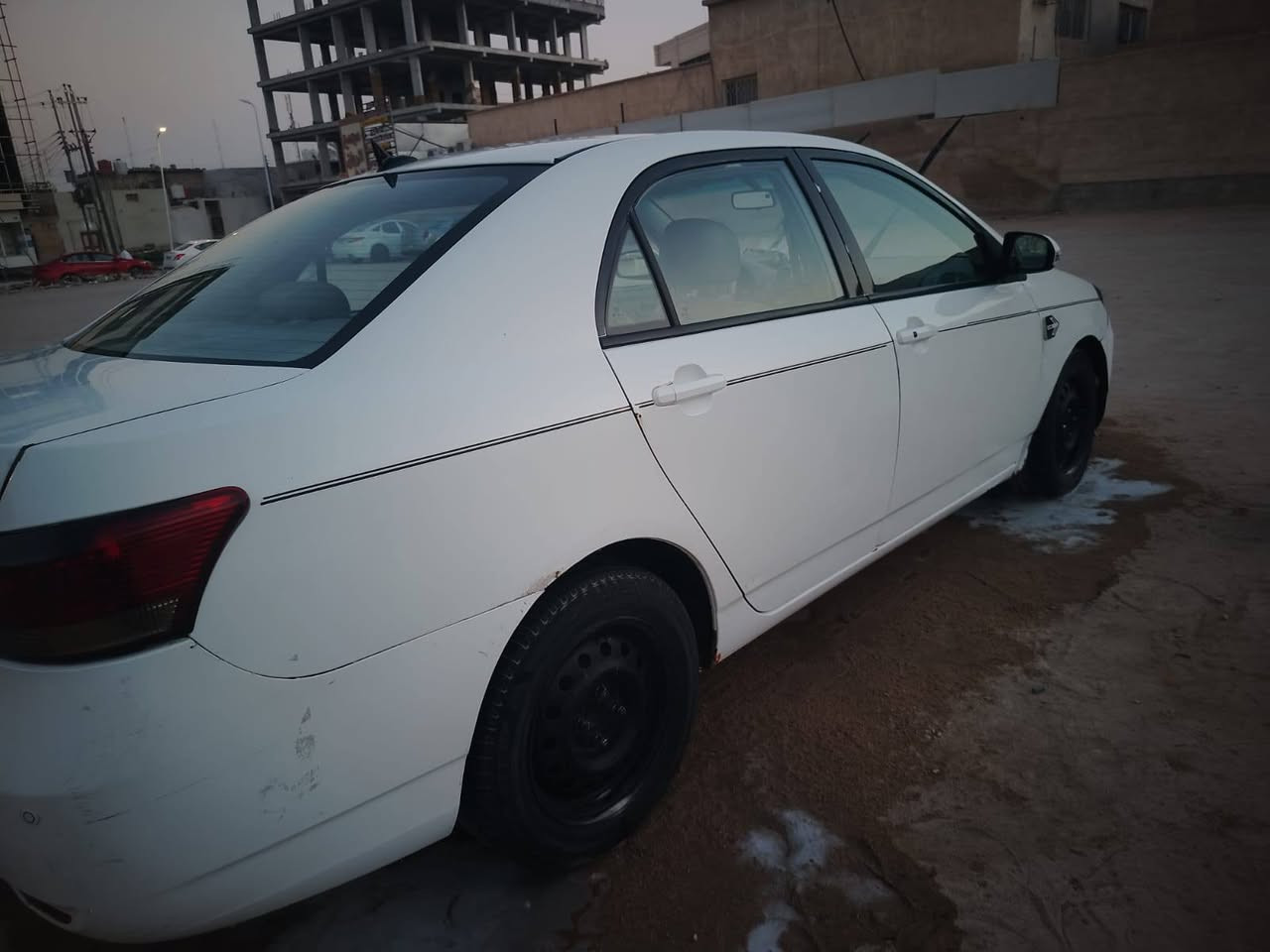 بيوايدي مديل 16 سياره رقم بصره راعيها موجود اقصاط بس تسديدها بطيئ مطلوبه للمصرف سياره حلوه وجاهزه للبيع مكانها بصره هذا رقمي *********** سعرها 22ورقه
