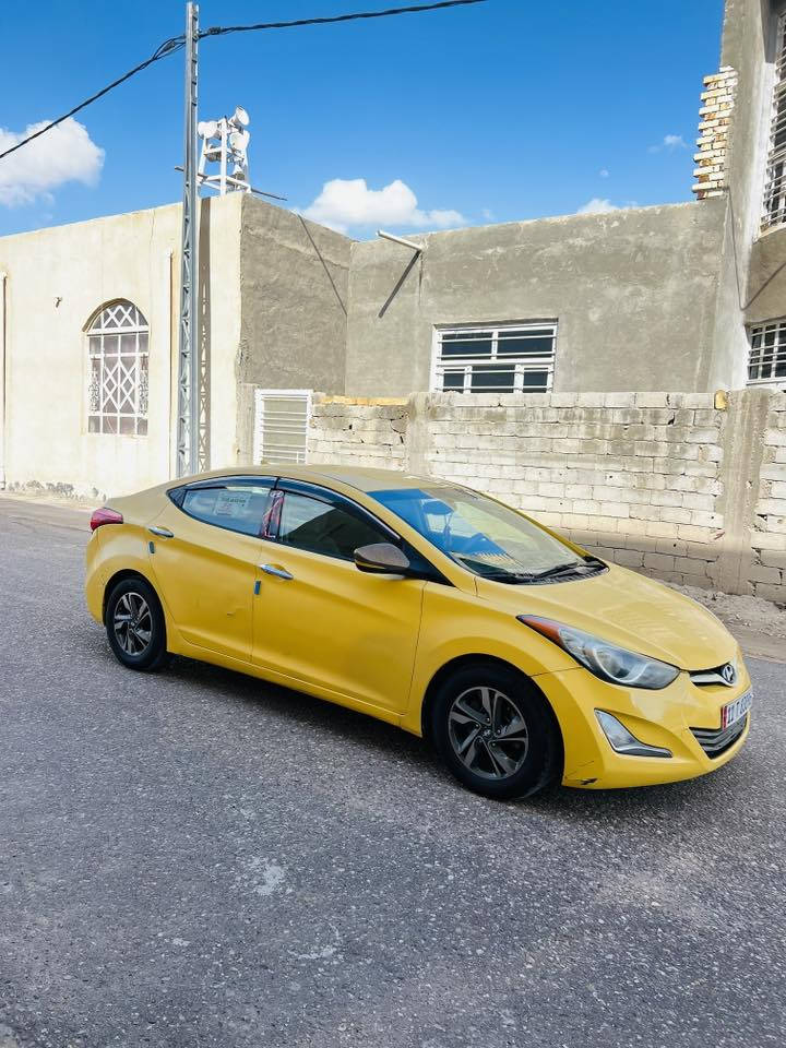 سلام عليكم بيع سريع النترا 2012 كير ومحرك وحداديه كفاله تخم تاير جديد مال جناي جاهزه الاخير  مكينه2000دوش 
السعر93وبيها مجال 
الاتصال***********
مامتواجد بلخاص 👆👆
مواصفات السياره 
شاشه 
تحكم استرين 
كامره 
نضام ايكو
اشاير بلمري
