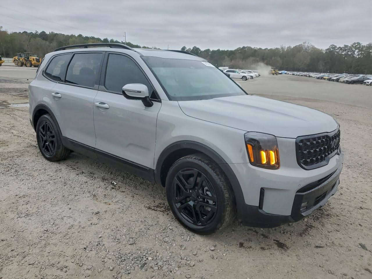 سعر السيارة : يحدد في المزاد 
نوع السيارة : KIA Telluride / كيا تيلورايد 
الموديل : 2025 
 تاريخ المزاد: الاثنين 12 يناير 2
لتواصل 
*********** صادق 
*********** باسم
