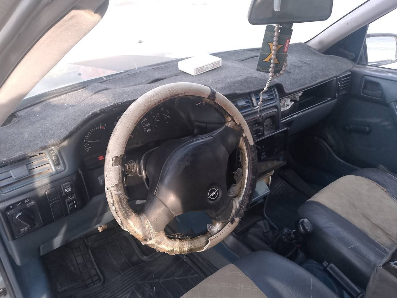 فكترا موديل 91 حجم 16  محرك شرط الضرر طخه بل صندوك 
اوالبنا رامه مسدوده كاربون بيها  رقم مشروع وطني  
تحويل  شرط  للا ستفسار على الرقم التالية ***********
السعر 35 $اوبيها مجال / السيارة كدام العين 👀
