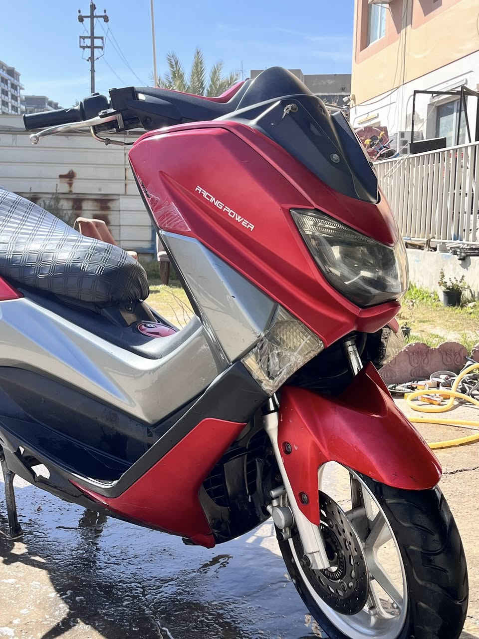 ان ماكس صيني دراجه مكينه كفاله عامه ما مفتوحه ولاتبخير ولا تنقيص واكسل نظيف دراجه نكره بكل وقت  
شغل واطلع وين متريد دراجه بيه نقوصات الجامه الاماميه  دبلاته يرادلهن تجفيت  كهربائيات كامله مكمله سعر 600 وبيه مجال بسيط كلش 
مكاني بل بياع 

***********
