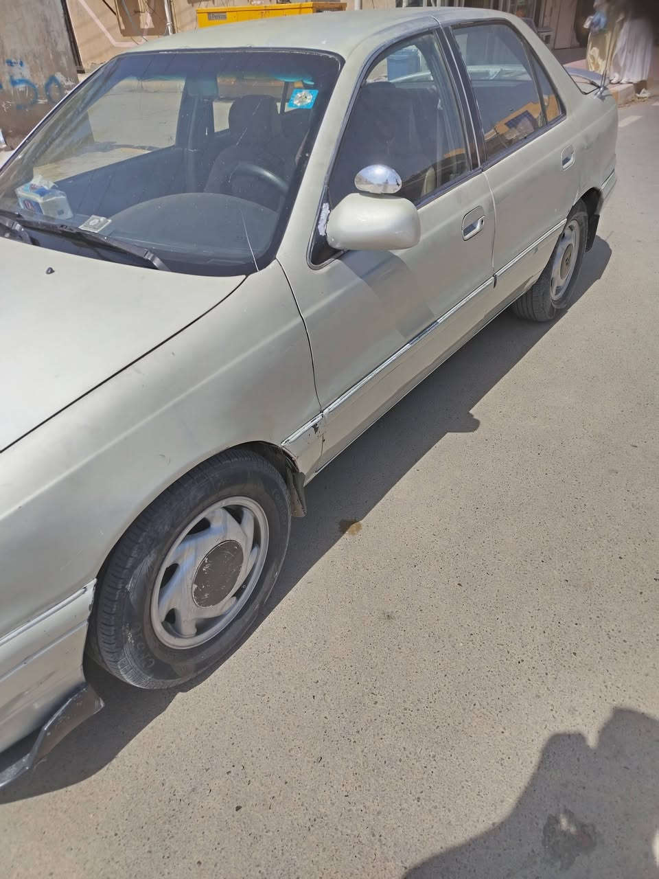 النترا موديل ١٩٩٤ رقم بغداد السعر (32) بيها مجال قليل للاتصال ***********
