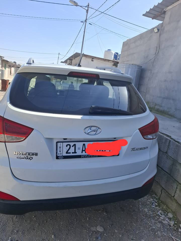 بيع مستعجل توكسون 2011 خليجي 
سيارة خالية من صبوغ غير مكانين بارد 
كير اوتوماتيتك كير ومحرك شرط 
رقم سليمانية سنوية جديد لغاية 2030
ماناقص برغي كلو بشرط 
سعر 136 ومجال 
لتواصل رقم هاتف وواتساب  ***********
ملاحظة مارد ماسنحر السليمانية, العراق
