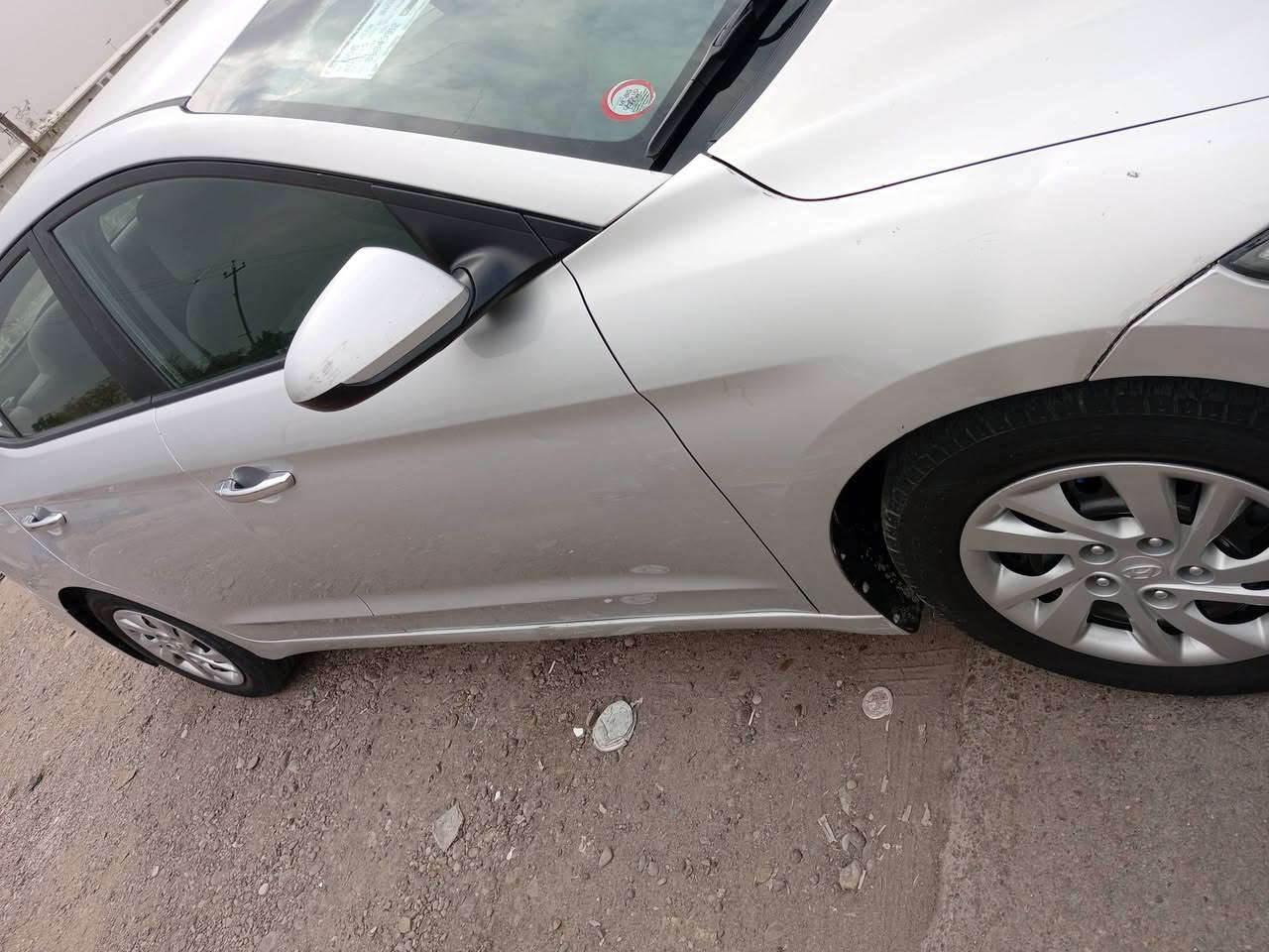 السلام عليكم للبيع النترا موديل 2017 كير AT مكينه 2000دوش كير مكينه خير من الله السياره وارد امريكي ليبل واحد بيها 5 قطع صبغ  توحيد لون السياره مال جناي مابيها نقص السعر122 وبيها مجال *********** العنوان بغداد حي الجهاد
