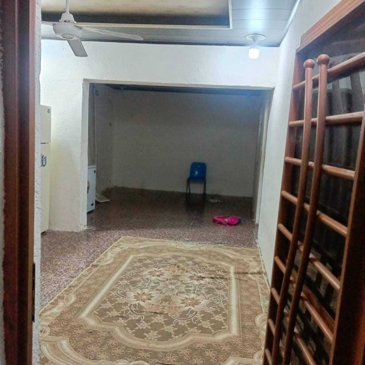 السلام عليكم دار للبيع مساحه 200 متر
مكان سده الهنديه جهت الجدول شارع حي تومان قرب 

المولده. تفاصيل. استقبال +مطبخ حار+ بارد +صاله +غرفه نوم1 + صحيات وحمام خارجي+ كراج +حديقه 

السعر39وبي مجال.  يرهم قسط

نوع العقار زراعي عقد محكمه 

الاستفسار ***********
