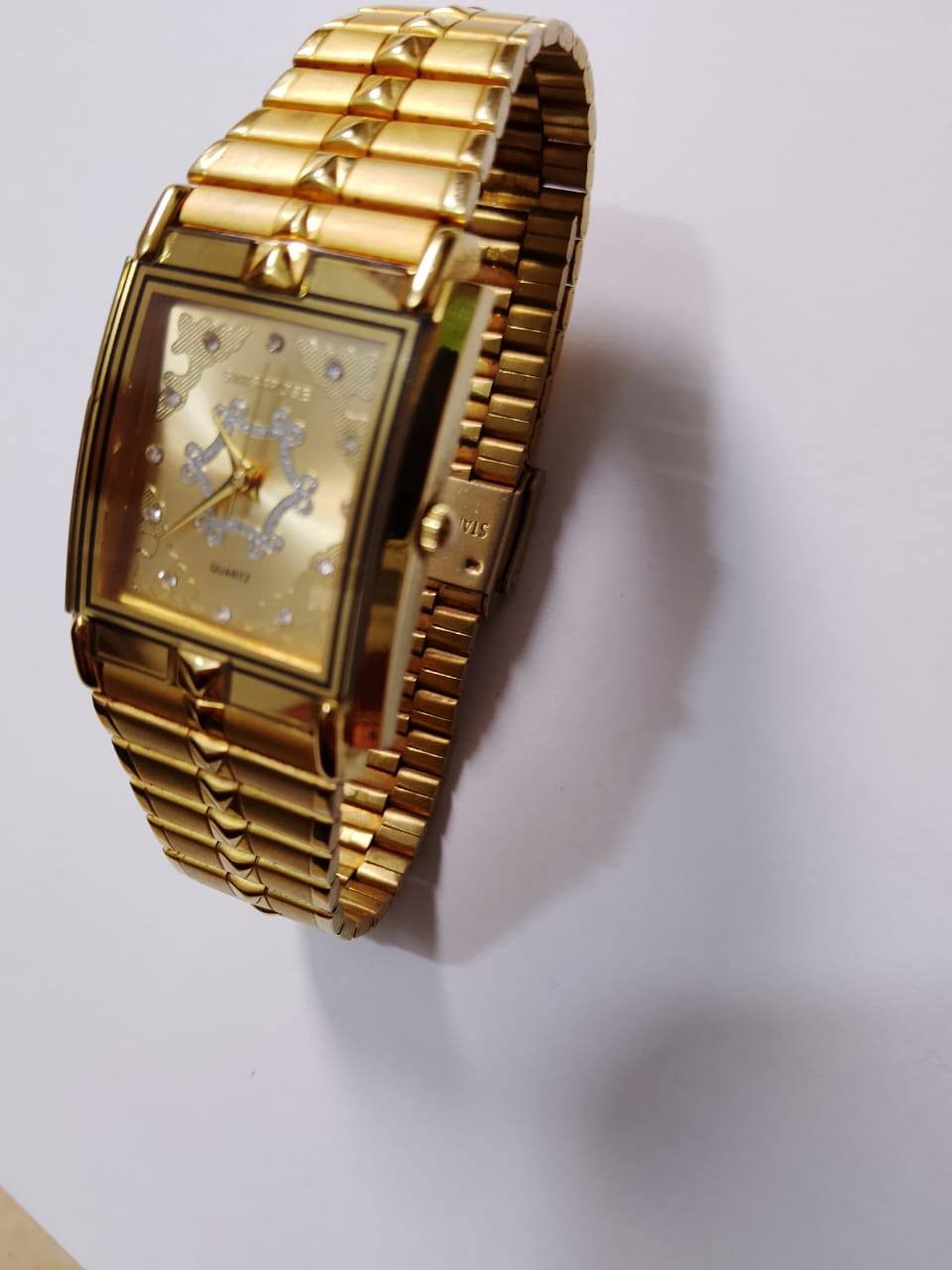 السلام عليكم
ساعة ماركة swissrose  للبيع


**إذا كنت صاحب هذا الإعلان وتريد حذفه لأي سبب، رجاءا أرسل رسالة إلى الدعم الفني**