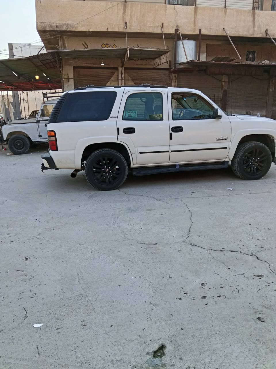 السلام عليكم تاهو 2004خليجي رقم سليمانية بسمي بدون حادث بيه بارد باب سايق بصيط والباقي جاهز شرط تفحص مكان سيارة بغداد دورة هاتف (***********)  سعر سيارة (133) تحياتي
