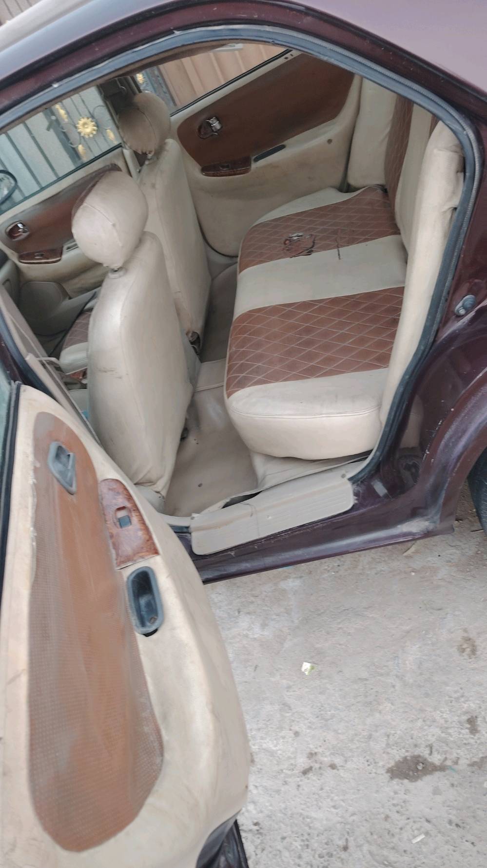 مازدا 626 موديل 2001 رقم بغداد مصبوغه جديد صدر تعبان مكينه كير نضيفات تخم تاير جديد