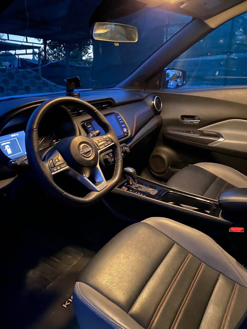 nissan kicks 2023 SR                                          سةيارةكة فول مواسةفاتة بةسمة شةغال حةساس رادار كاميرة كوشين جلد كوشين سارد و گةرم سةماعة بؤس زور مواسةفاتي تر سةيارةكة ٥ پارچةي سبوغة جةمپةجي  خةفيفي پيشي هةية ارباك شان و سوكان  سيستةمة گير و مةجينةو هةموو شتي بةشةرتة شوين هةولير *********** أربيل, العراق
