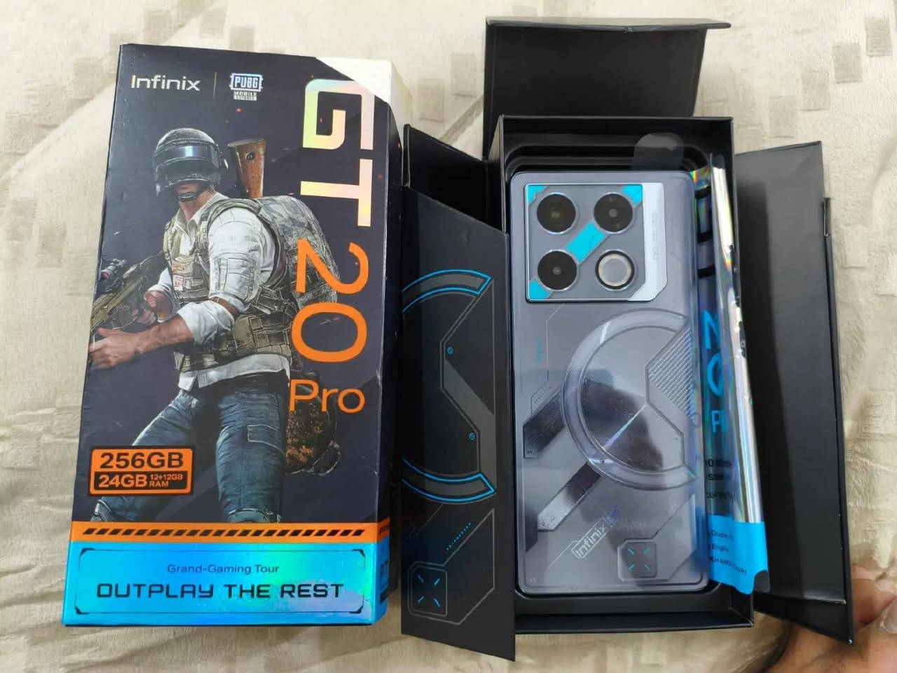 Infinix GT20 pro🔥
جهاز غني عن التعريف وحش

ببجي 120فريم 

معالج 24 
كامراته فول النظافة98%
 لجهاز 210 وبي مجال للطيبين 
رقم الواتساب ***********
