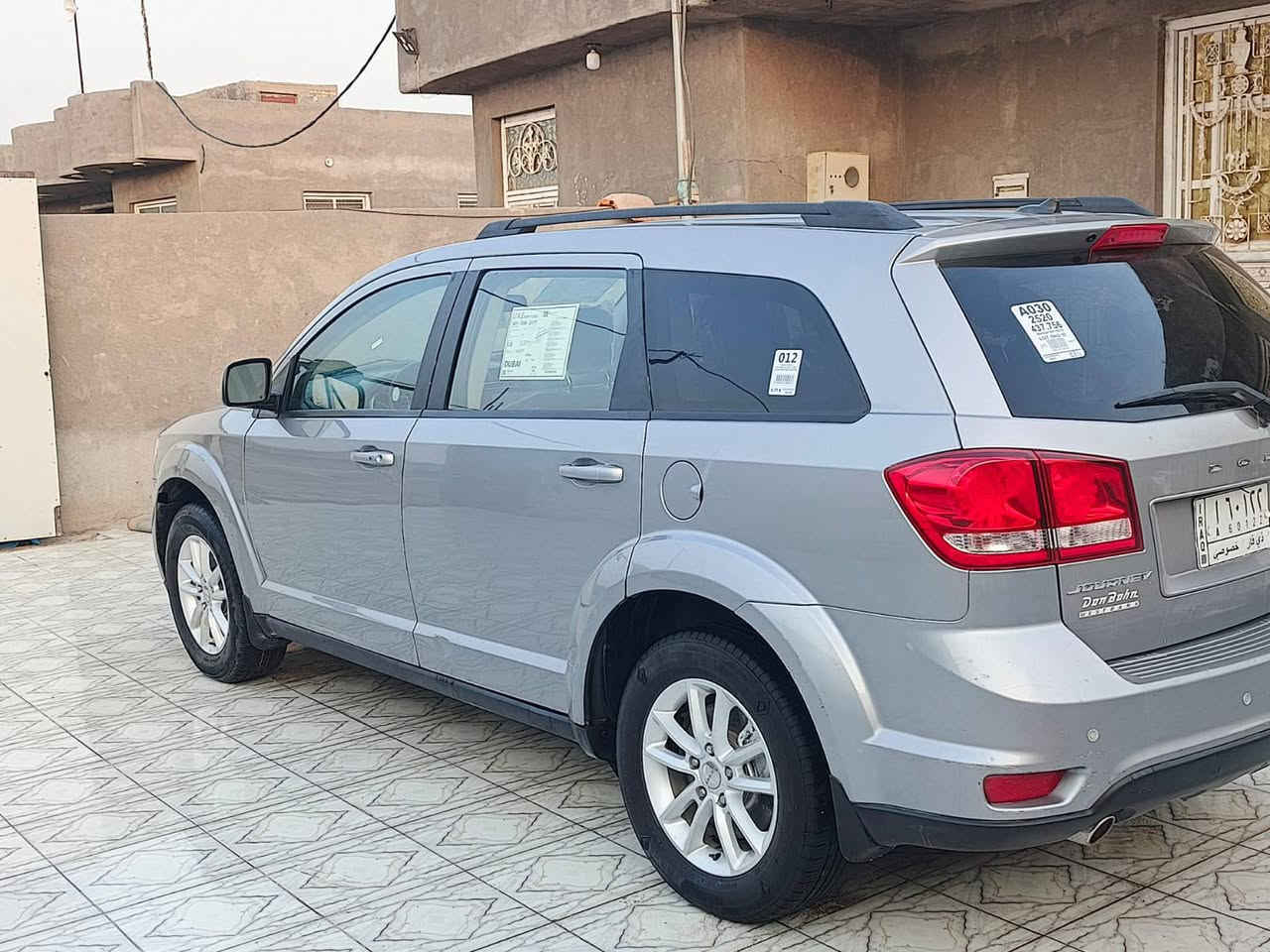 دوج جورني 2015رقم ذي قار بسمي سنويه 29 وارد أمريكي حدثه بنيد وجاملغ بدون ضرر داخلي وبيه رشت صبغ بصيطه كلش فول مواصفات عده فتحه. محرك 6 سلندر 3قطع تبريد 7راكب بصمه تشغيل عن بعد شاشه تحكم استرن ليت زنون اصلي ماشيه 140 سياره جاهزه من كلشي  مكاني الناصريه مركز السعر 119 فقط اليدور جديد ينتصل سياره مل جني ***********
