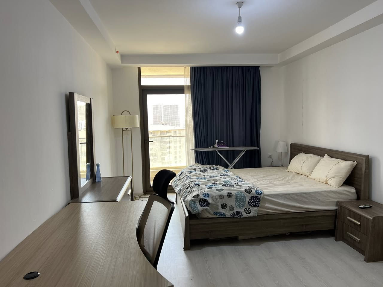 كوردی /  عربي 
شوقە بۆ فرۆشتن لە پڕۆژەی ئیمپایر پێڕڵ     
- نهۆمی ژمارە:  12 دوازدە 
- ڕوبەری شوقە:  97 مەتر دووجا
- جۆری شوقەكە  : 1 ژووری 
- ژمارەی چێشتخانە : 1 چێشتخانە 
- ژمارەی گەرماو (حمام) : 1 گەرماو

- بۆ زانیاری زیاتر لە كۆمێنت بنووسە نڕخ یاخود پەیوەندی بكە بەم ژمارەیەوە
 🔻 ￼⁨0750 375 1274⁩🔻
------------------------------------------------
شقة للبيع في مشروع امبیر بیرل، اربيل    
- طابق:  12 اثنا عشر 
- مساحة : 97 متر مربع
- نوع شقة : غرفة مع صالة  
- مطبخ : 1 مطبخ 
- حمام : 1 

- للأستفسار و معلومة أكثر يمكنكم اكتب السعر بل تعليق او بالاتصال علي رقم التلي 7503751274(0)964+ 🔻
