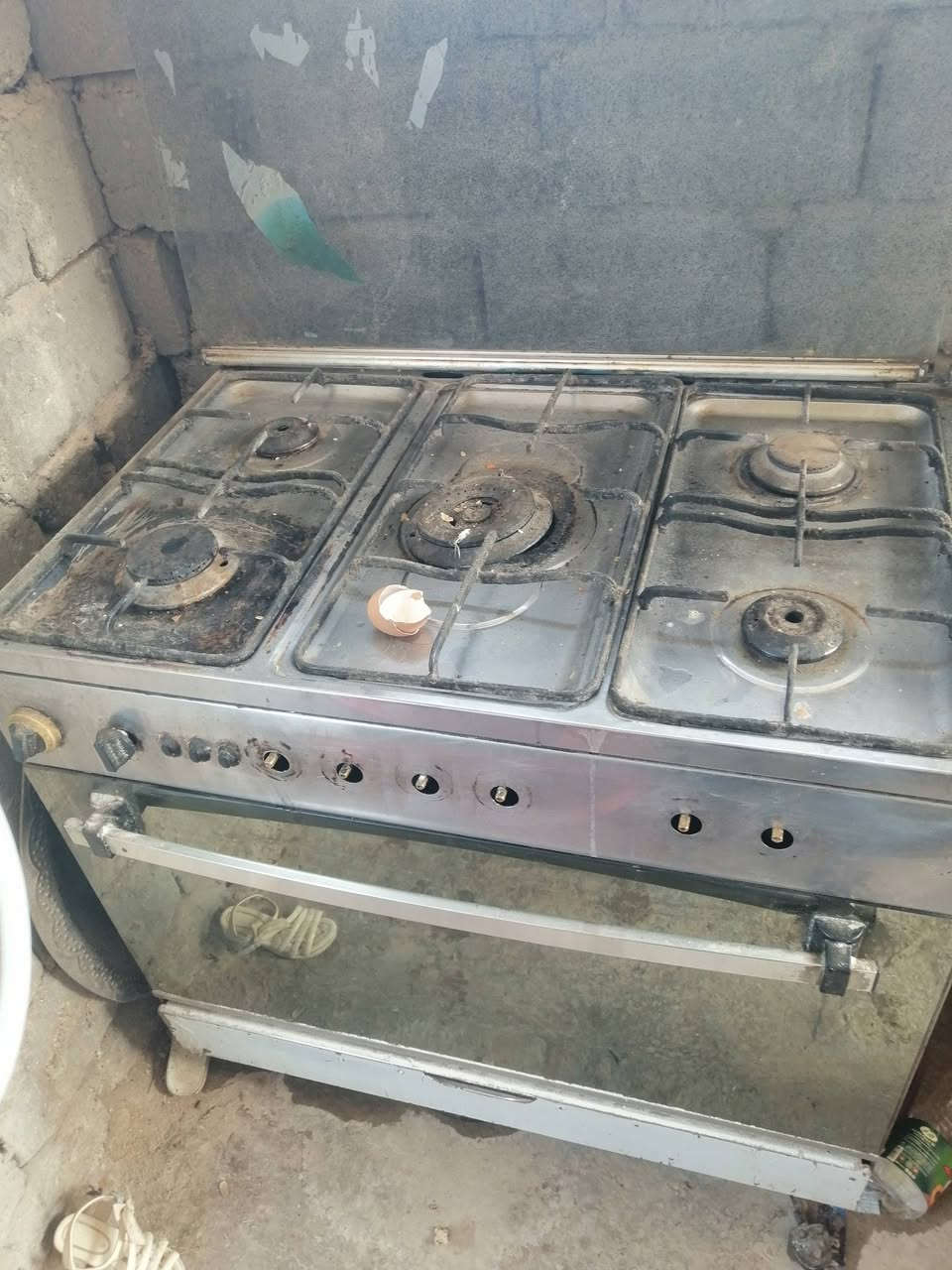 سلام عليكم طباخ شغال لبيع بيع مستعجل نوع فريش السعر مناسب *********** مكاني محاويل
