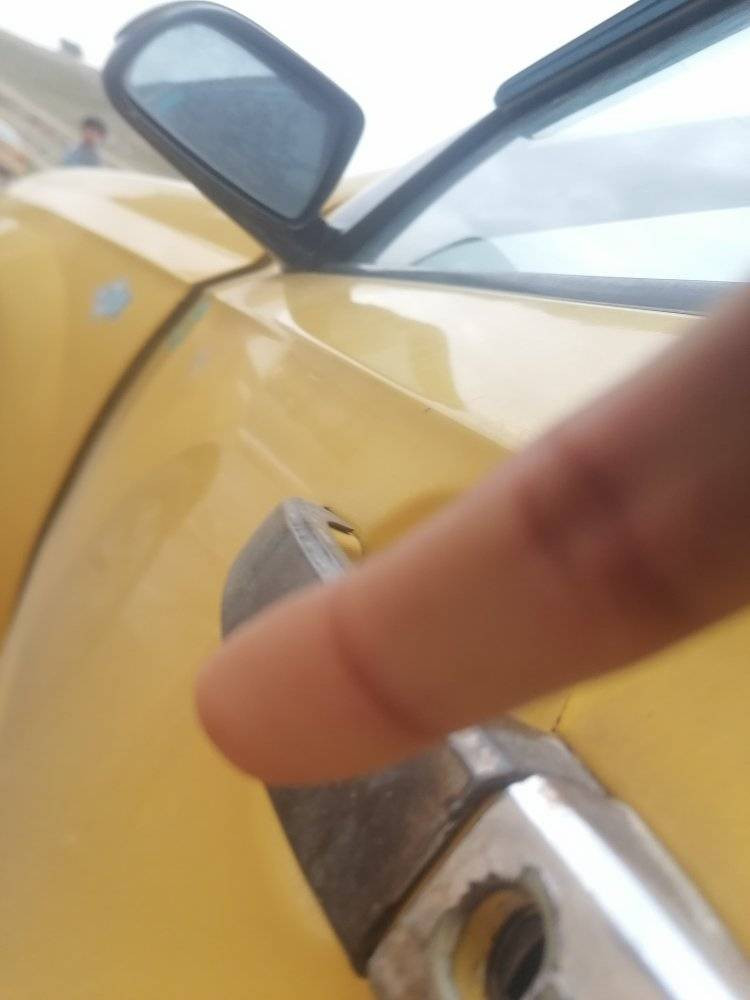 السلام وعليكم افيو للبيع 2009 رقم نينوئ  مسطره سنويه عظم تدفئ تبريد وايرمنيه من لداعميه لدعاميه تواير طخم جديد شاشه +كامره  عليها هيئه 50الف  السعر 60

رقم. هاتف ***********
