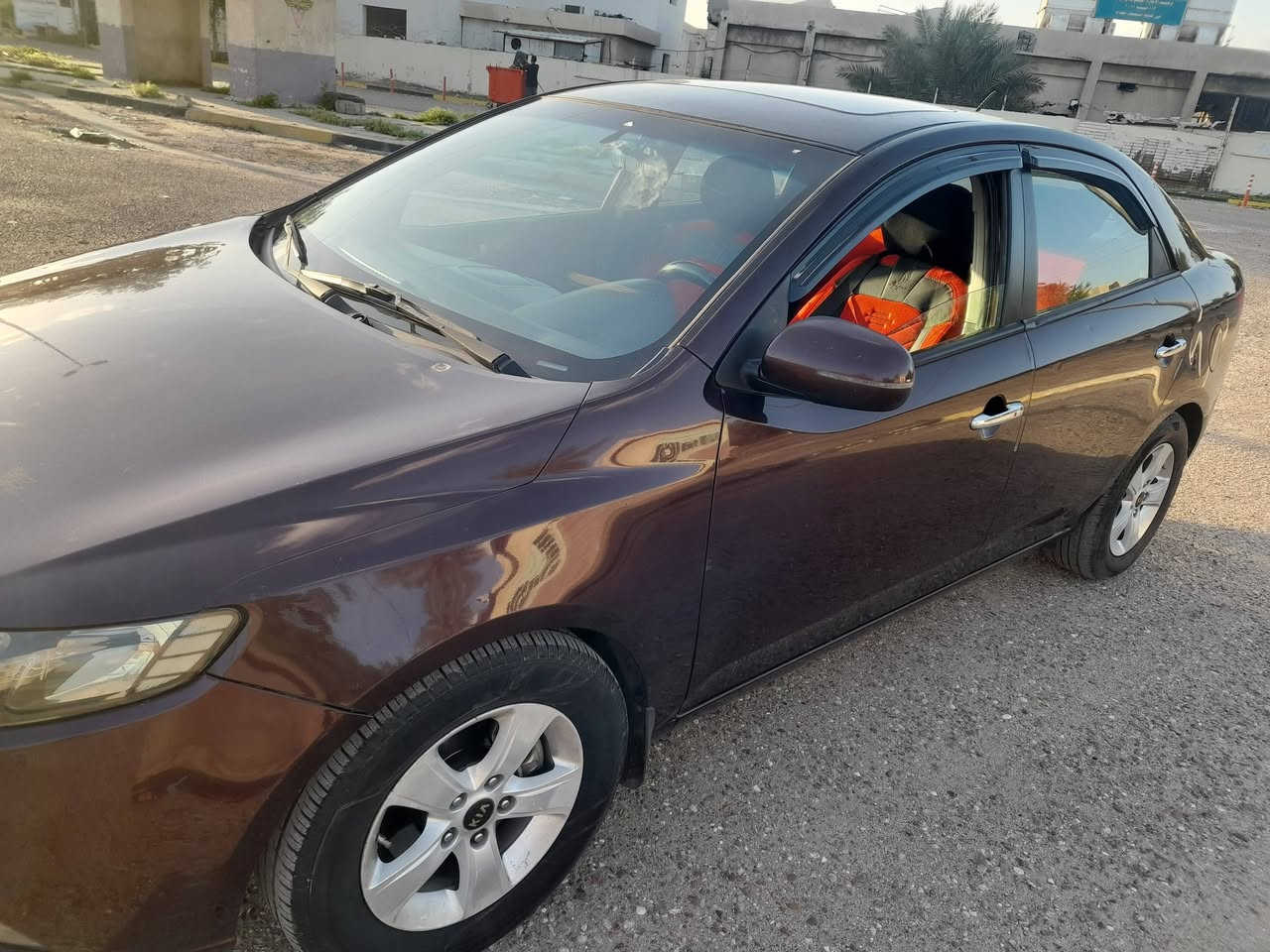 السلام عليكم سيراتو ٢٠١١ نظافه لا صبغ ولا ضربه بغداد *********** السعر ٩٥  ورقه بيها مجال
