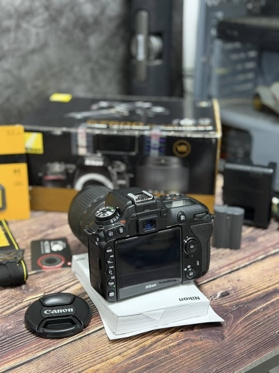 NIKON D7500 KIT
Zor xawena carton kaml ashyay biladi lagala
Shutter tanha - 27k
Ashyay xoy hamui lagala
Shahena battery biladi carton + memory 32 gb
Nrxi tanha 925 hazara
Mudhtari chatka


**إذا كنت صاحب هذا الإعلان وتريد حذفه لأي سبب، رجاءا أرسل رسالة إلى الدعم الفني**
