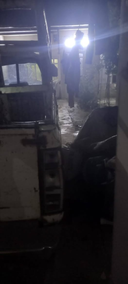 السلام عليكم بيكم نيسان للبيع موجود حول لك السعر 15 وفيها مجال
