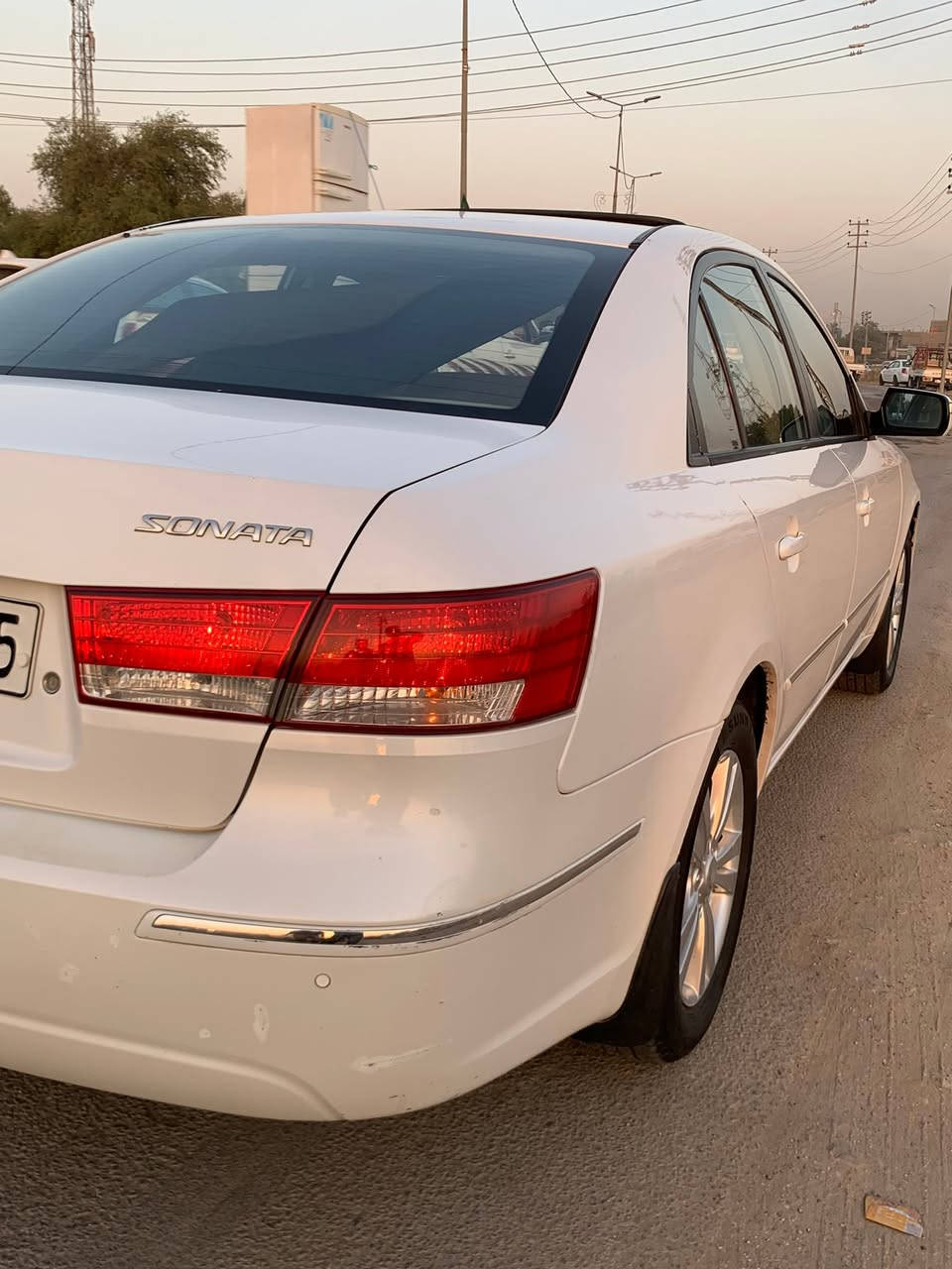 سوناتا 2010 خليجي 
فول موصفات 
مكينه 2400 دوش مامفتوحه 
جاهزه من كلشي 
اخوان اني مكلف با النشر
***********
