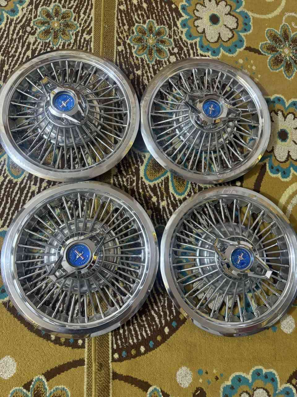 سلام عليكم تخم كبات موستنك ١٥ حلوات بيهن سيم واحد طاك  من صفحه وحده الكبات مابيهن عواج بيهن تك بي طخه خفيفه مكاني بغداد جسر ديالى الجديد *********** السعر ٨٠٠
