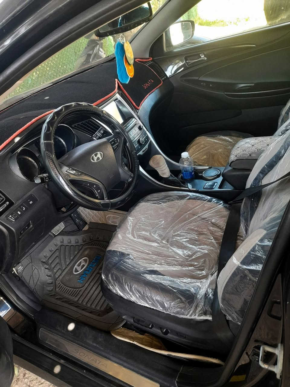 #السلام عليكم 
سوناتا 2014 امريكي فقط بنيد لا لغد ولا شاصي كفاله من كلشي كير ومحرك ع الفحص حداديه ع الفحص تخم تاير تبريد ثلج +تدفئه. كهربائيات بلكات جدد مجاول تخم جديد مروحه محرك جديده منظومة الراديتر جديد جاهزه ع اخر حبايه تجي تفحص يله تشتري شرط ع الفحص ابيع السياره لمتد واحد ع واحد بنوراما فتحتين بصمه تشغيل وبصمة ابواب رقم بصره مشروع وطني وبأسمي تنتهي لنهاية 2029 تحويل ثاني يوم السعر 112 وبيها مجال بسيط رقمي *********** اتصال او مراسله ع الفيس موجود
