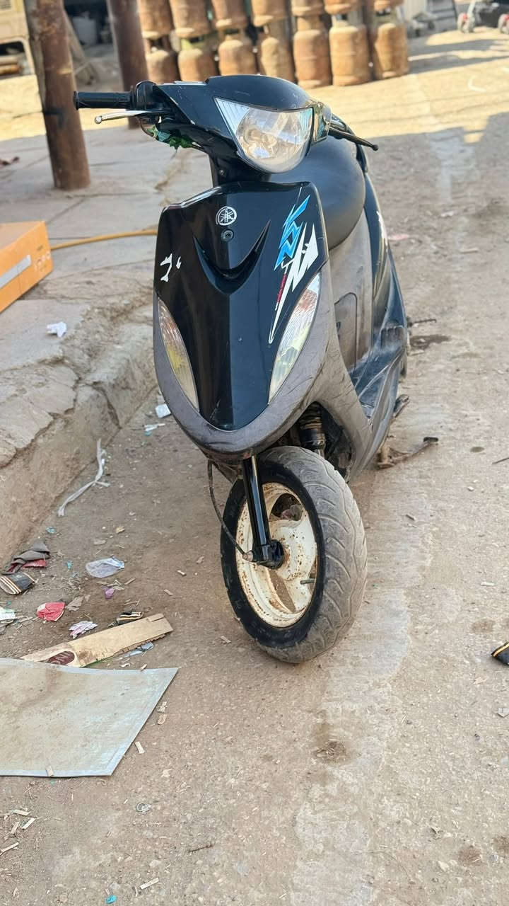 ماكس عدله بلادية الدراجه بيها بس تنقيص بل دهن تريد تسويها تريد تعوفها ما تاثر الدراجه جاهزه من كلشي كهربائي سلف اشاير هورن وكلها ختم واحد  وي المكينه مابيها اي شي نقص وبس ب600الف قفل راسلني او الاتصال ***********
