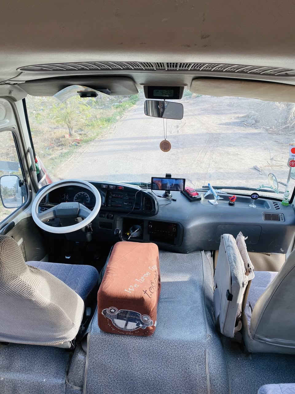 السلام عليكم
..
كوستر موديل ٢٠١٤ بيه صبغ نص البجم ويم التبريد ب الازرك سياره جاهزه مكينه وكير وأكسل كله جديد تبريد محور تخم تاير كشن ستاركس رقم بصره انكليزي السعر 310 مكان السياره بابل ***********
