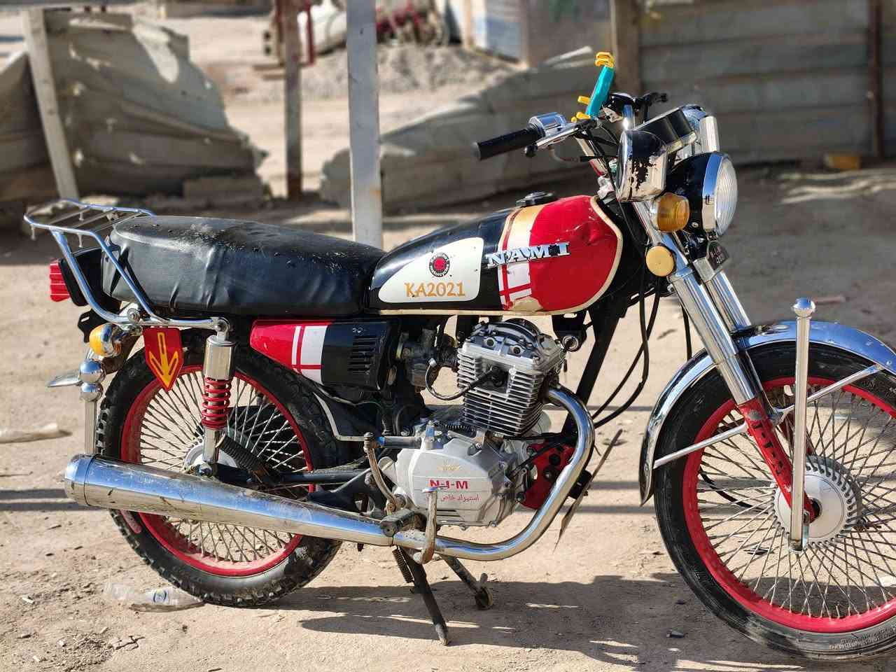 دراجه للبيع نام 21وراق
ماذبلك عليه ربع جاهزه كهربائية كله شغاله 
مكين خير من الله تاير جديد 
المكان قظاء الدوايه ***********
السعر 650وبيه مجال بصيط
