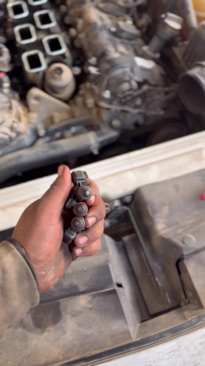 السلام عليكم 
قمنا بصيانة جالنجر 2017
إدامة كاملة
صيانة النوزلات 
بلكات 
مجاول 
غرفة احتراق 
مع غسل المكينه 
العنوان 
ساحة عدن خلف معمل الطحين 
بأدارة
عباس دوج ***********
رضا دوج ***********
