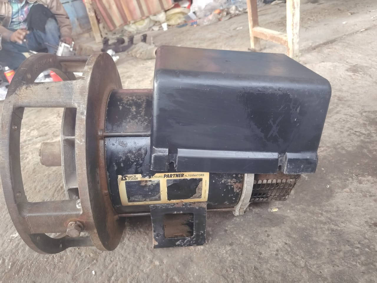 رأس توليد ١٣ كيفي ثري فيز.فرنسي.طبك بلاد. للبيع او المراواس براس توليد كيا ٣٠ كيفي ***********
