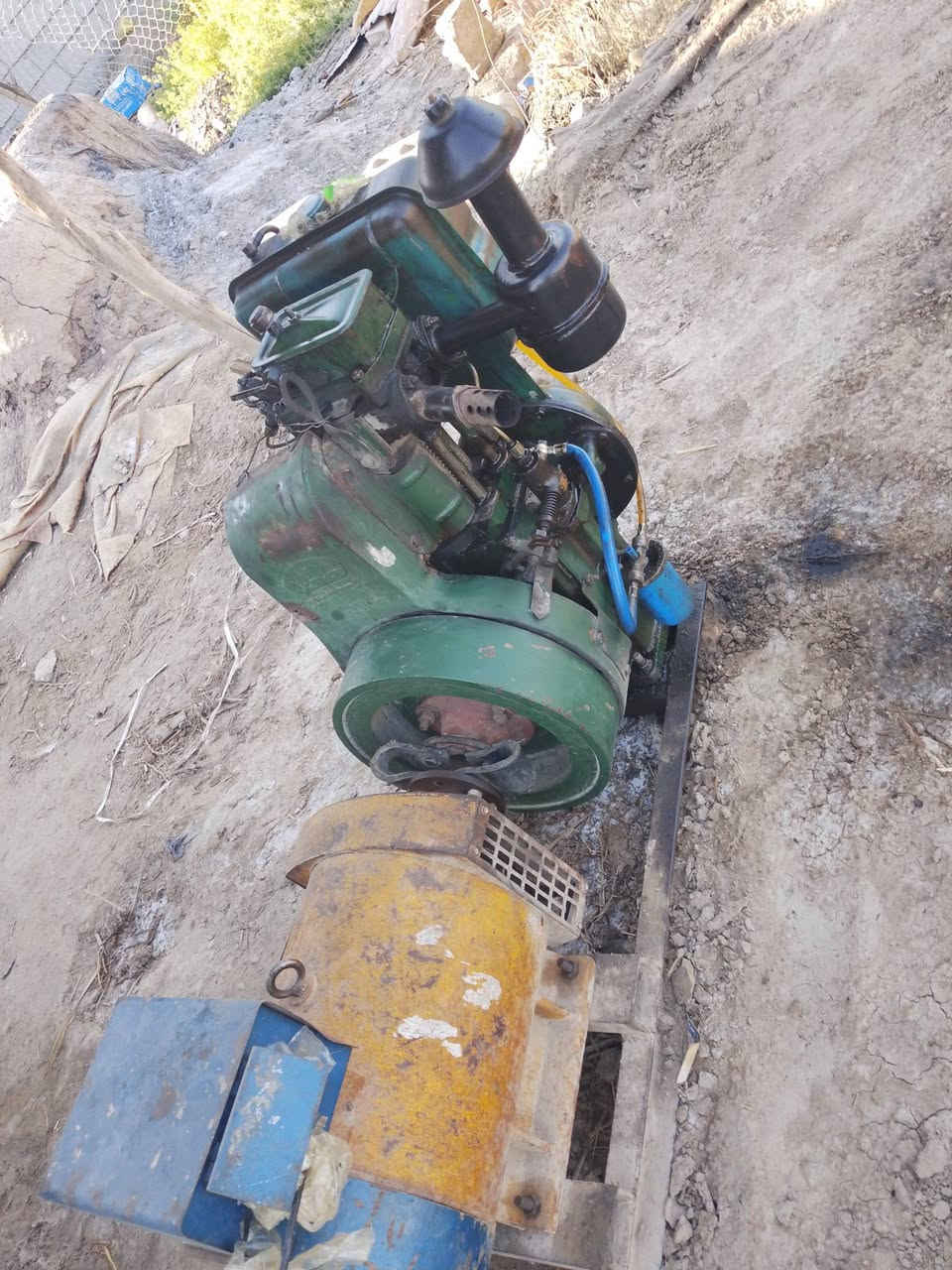 سلام عليكم عندي مولد هندي 10 حصان 7 وتص كيفي للبيع محرك بيه ظعف قليل بدون تنقيص ودرع شويه بيه ظرر ابيع هل الموجودة السعر 350 بيه مجال عنوان بابل الحمزه الغربي رقم ***********

