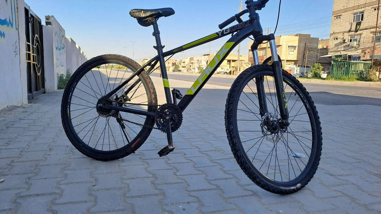 بايسكل جبلي حجم 26 للبيع.....
كامل مابي اي نقص 
السعر 55 الف وبي مجال للطيبين
وعندي عداد سرعة لليريدة ب 5 الاف
تواصل ماسنجر وواتساب 
***********
