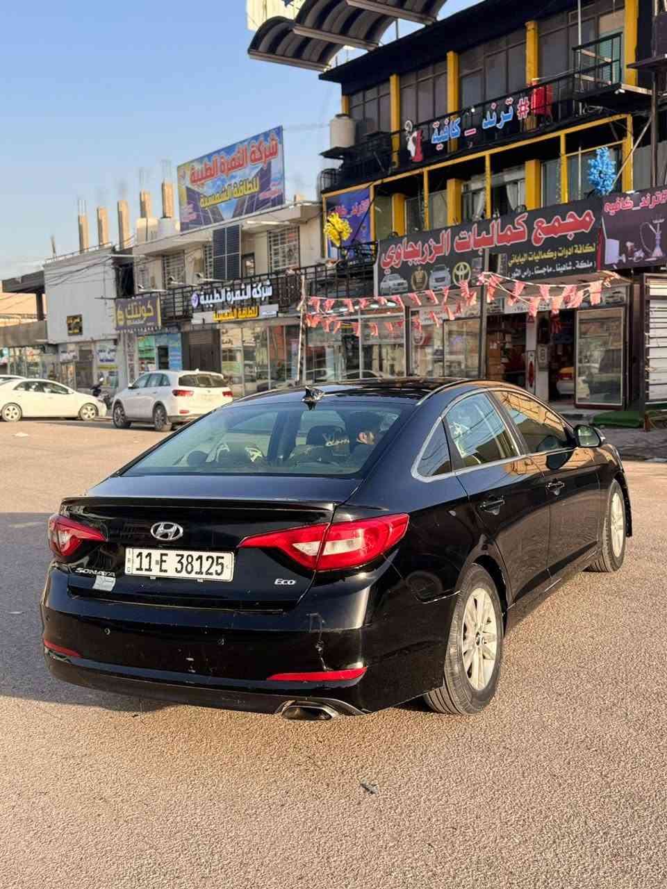 السلام عليكم ورحمه الله من رخصه الادمن 
سوناتا بغداد 2015 حادثها مرفق بالصوره 
محرك 1600تيربو
شاشه كاميرا دواره تحكم سيترن كشنات كهربائي 
السياره عايزه فريز والباقي خير من الله 
السعر 105وبيها مجال قليل
***********
