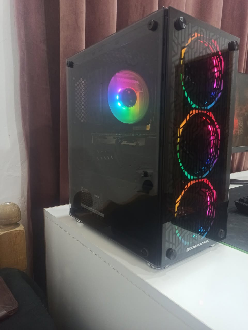 لسلام عليكم

📝 لعشاق { CASE MICRO TOWER } - ( MINI PC )
  💻 مواصفات:/
  ▫️ CPU:/ { INTEL® CORE™ i5-9400F PROCESSOR }
  ▫️ GPU:/ { AMD™ RADEON® RX 580 8GB BLACK 2FAN 59℃™ } 
  ▫️ M.B:/ { MSI B365M PRO-VH/M.2 } 
  ▫️ RAM:/ {  16GB ( 2x8GB ) DDR4 }
  ▫️ P.U.S:/ { 500W +80 PULS BRONZE } 
  ▫️ STORAGE:/ { M.2 NVME 128GB + HHD 500GB  }
  ▫️ CASE:/ { XIGMXTEK NYX-3F ARGB 3FAN MICRO TOWER }
 📝اخوان بس الكيس دينباع 85 الف واكثر  ويمكم الحساب

💰 السعر: 419,000 دينار عراقي 🔒
📍 مكاني: بغداد - الأعظمية
🚚 التوصيل: بغداد (5 آلاف) | المحافظات (6 آلاف)
📞 رقمي: ***********
