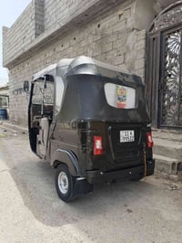 تكتك للبيع موديل 23رقم وسنويه مكفوله العنوان بغداد جسر ديالى القديم ما...