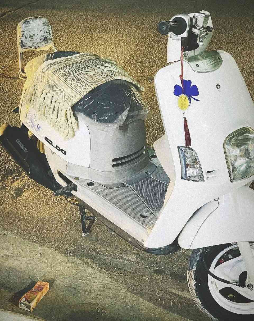 سلام عليكم 
دراجه بوليس جديده ما صالها شهر من طالع من معرض وصل معرض بيها 
دراجه نعومه ملاحه دراجه ما يراد احجي بل واقع احلى من صور 
شراي يراسلني او يتصل عل رقم ***********
والمايعرف أسعارهن لا يراسلني
