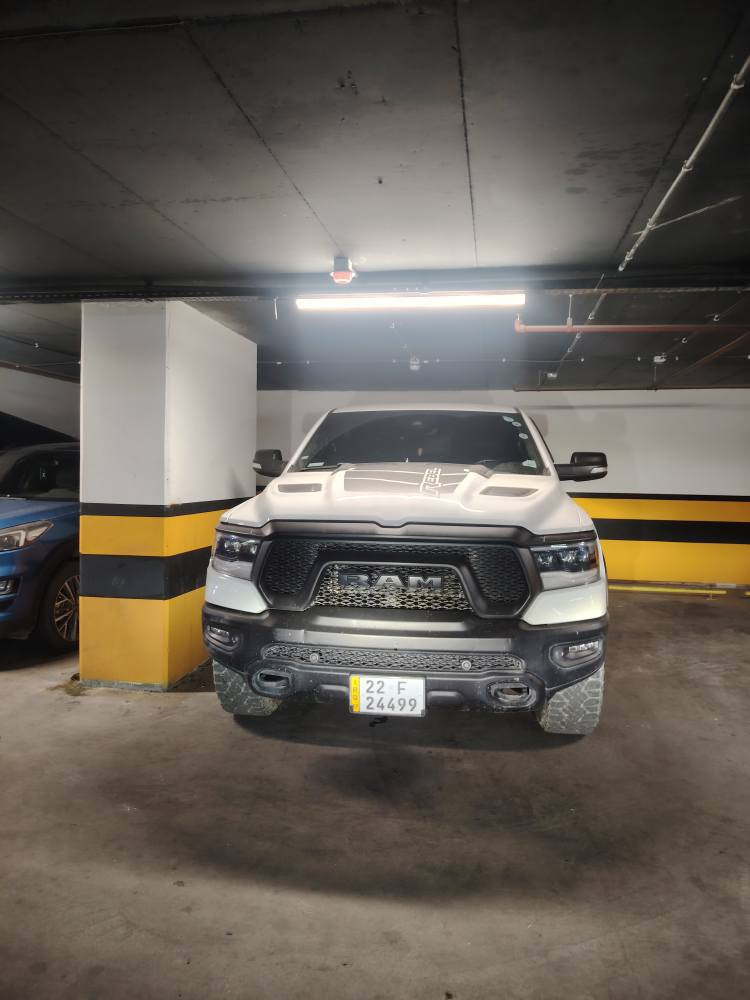 Dodge ram 2022 rebel
دۆج رامی مواسەفاتی ڕەبێڵ فول فول 
پانۆراما 
ڕادار و کامێرای 360
ئۆتۆ برێک
ڕادار
8 پستۆن
شاشە گەورە
فول فول ئەو مواسەفاتی بە مێشکت ناێت تێیدایە
زۆر کەم ڕۆشتوە یەک دەستە
ڕەنگی سپی و سپۆڕتە
سەیارەکە 8 پستنە بێزارە لە قوەتی
تایەیی جەبەلی بیلادیە
کتابی یاسای جام ڕەشی لەگەڵە
هەزە و سەنەوی و ژینگە و ڕێگەو بانی نوێیە. 
بەناوی خۆمانە. 
سەیارەکە کلین تایتەڵە 
داوای 42،000$
بۆ زانیاری زیاتر تلفون بکە 
0750 468 7750 أربيل, العراق
